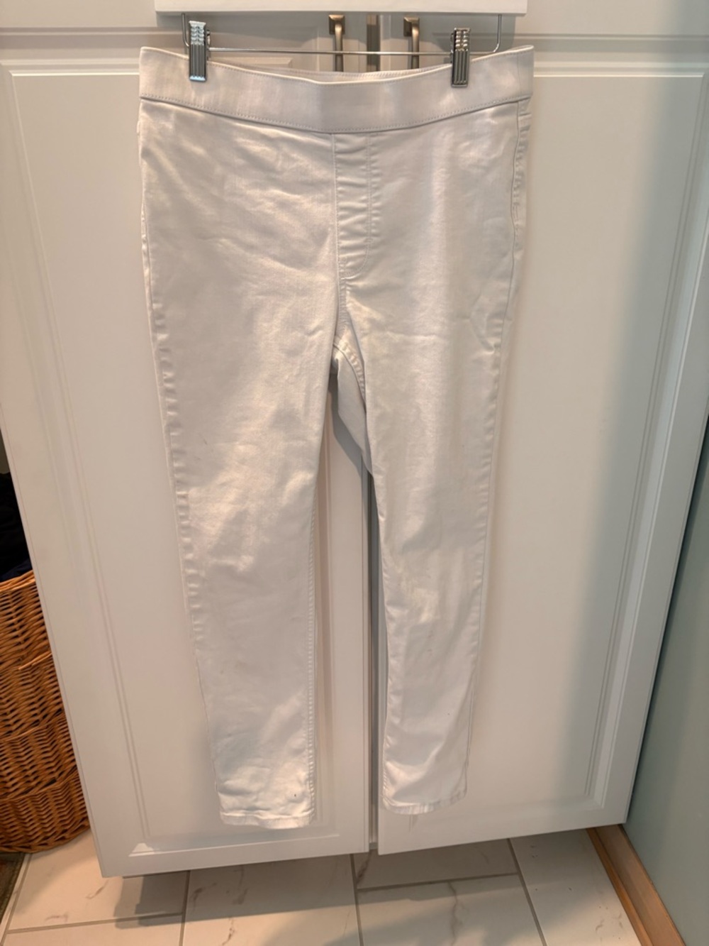 Soft Surroundings White Pull-On Skinny Jeggings